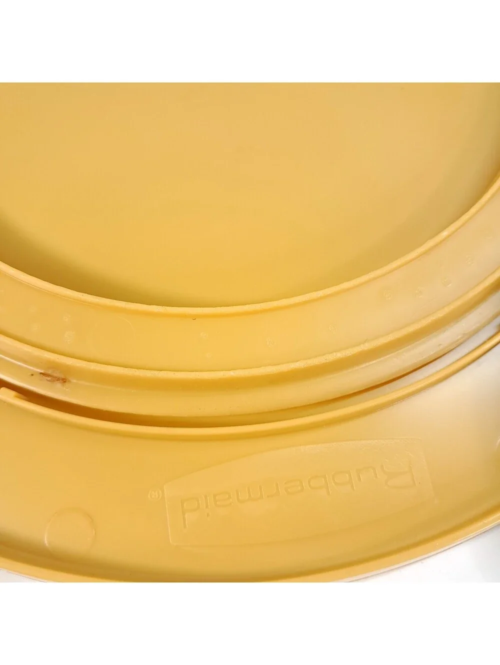 Rubbermaid Harvest Gold Plastic Lazy Susan set 2 #JB1 2709 1970's 10.5